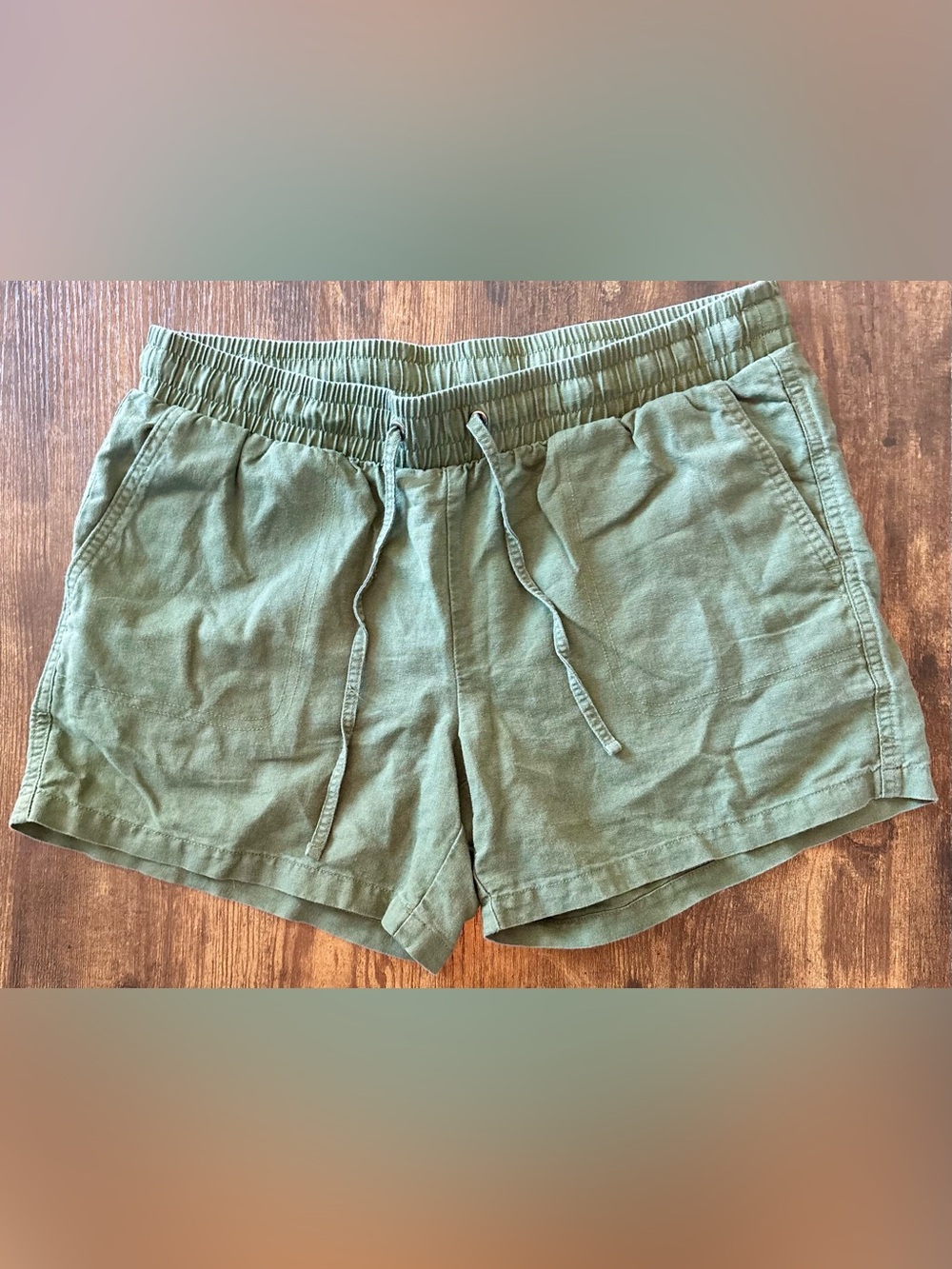 Amazon Essentials Olive Green Drawstring Linen-Blend Women’s Shorts size M